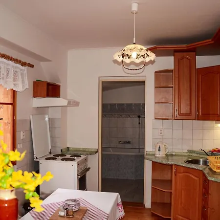 Apartment U Sviraku